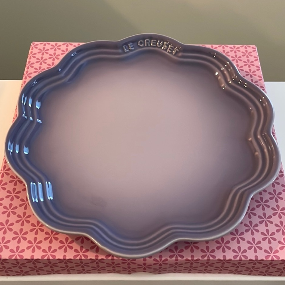 RES Le Creuset 22cm Blue Bell Purple Frill Plate from the Flower Collection.